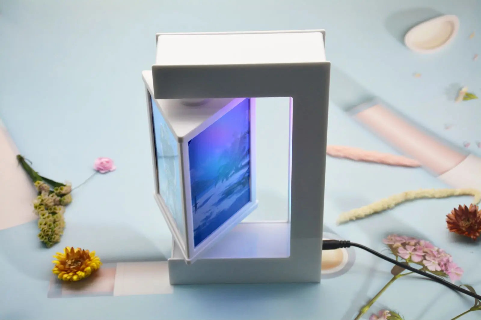 Modern Decor Strange Magnetic Levitation White Photo Frame Magnetic Levitation Display Stand Suspension Ornaments Birthday Gift